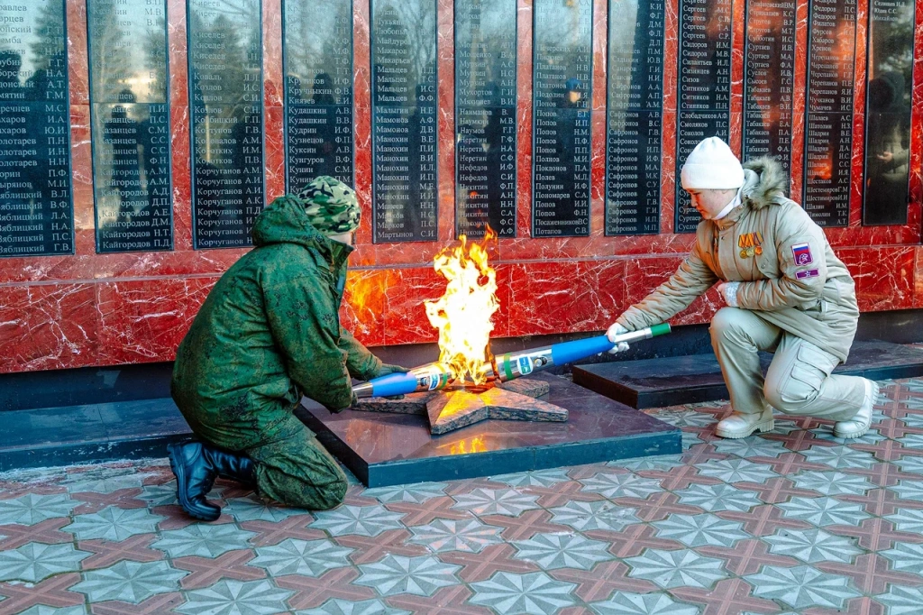 Вечный огонь в Майме.jpg